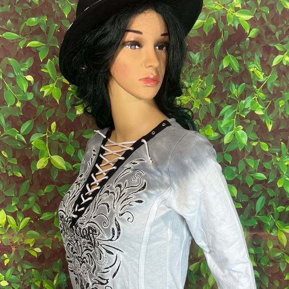 Affliction Women’s long sleeve sweater - Picture 9 of 15